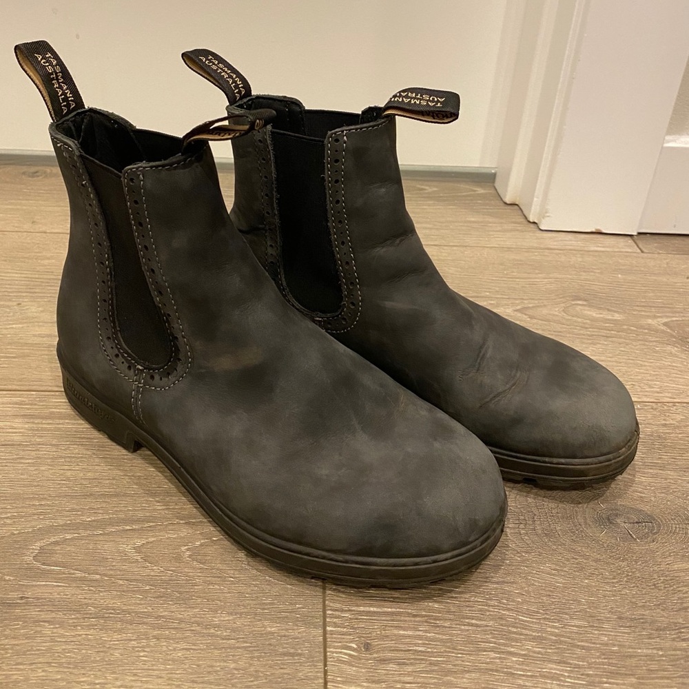 Women’s Hightop Blundstone Boots (US 9.5 / AU 6.5)
